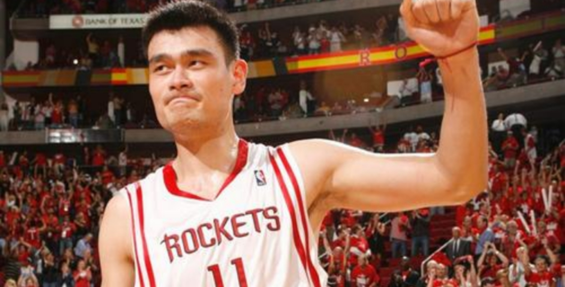 姚明NBA队友都有谁？那些年陪小巨人扛过火箭的兄弟们